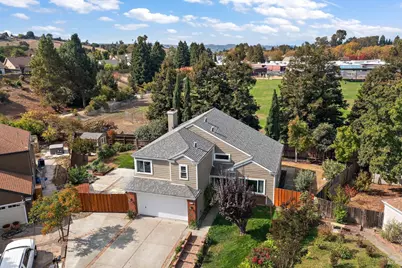 645 Snapdragon Place, Benicia, CA 94510 - Photo 2