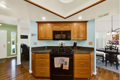 279 Park Lane, Vacaville, CA 95687 - Photo 20
