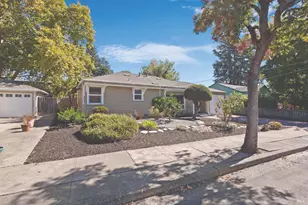 214 Gilbert Dr, Santa Rosa, CA 95405 - Photo 2