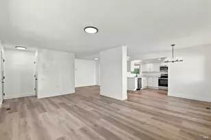 120 Olympic Cir, Vacaville, CA 95687 - Photo 8