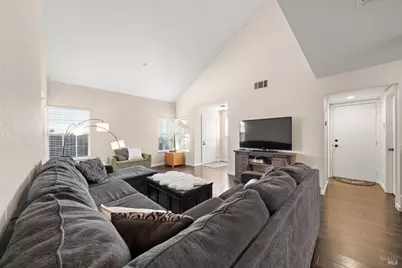 526 Regency Circle, Vacaville, CA 95687 - Photo 8