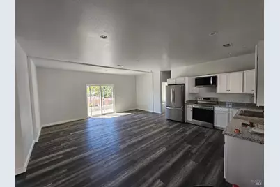 14006 Lakeshore Drive, Clearlake, CA 95422 - Photo 2