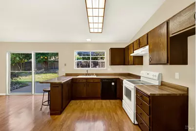 620 Carson Court, Vacaville, CA 95687 - Photo 18