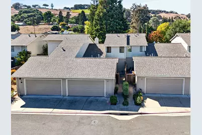 27 Blossom Court, Napa, CA 94558 - Photo 2