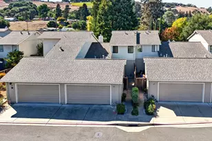 27 Blossom Ct, Napa, CA 94558 - Photo 2