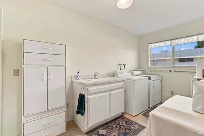 8800 Oakmont Drive, Santa Rosa, CA 95409 - Photo 28