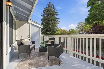 331 E T Street, Benicia, CA 94510 - Photo 26