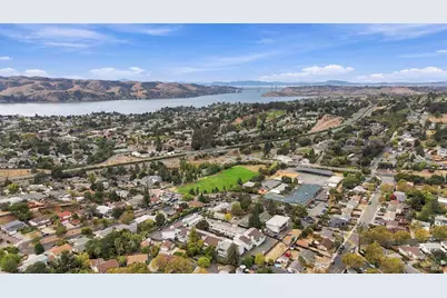 331 E T Street, Benicia, CA 94510 - Photo 32
