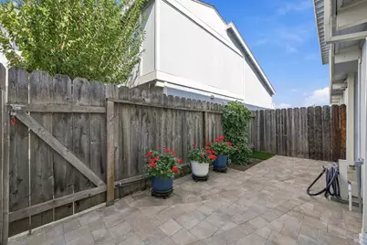 331 E T Street, Benicia, CA 94510 - Photo 30