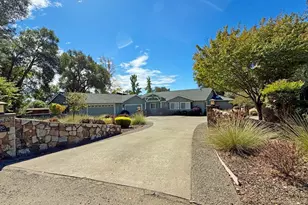 2090 Sierra Pl, Ukiah, CA 95482 - Photo 2