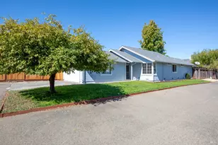 1621 Woodhue Ave, Santa Rosa, CA 95403 - Photo 2