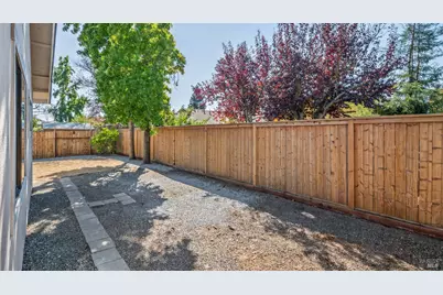 1133 Levine Drive, Santa Rosa, CA 95401 - Photo 12