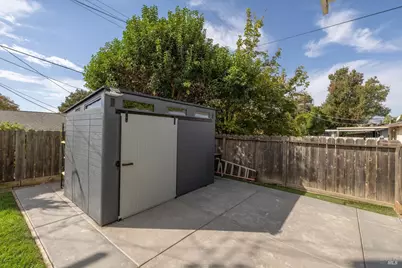 361 Berryessa Drive, Vacaville, CA 95687 - Photo 32