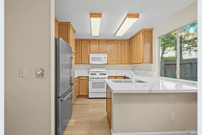 829 Vassar Drive, Vacaville, CA 95687 - Photo 24