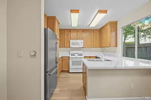 829 Vassar Dr, Vacaville, CA 95687 - Photo 24