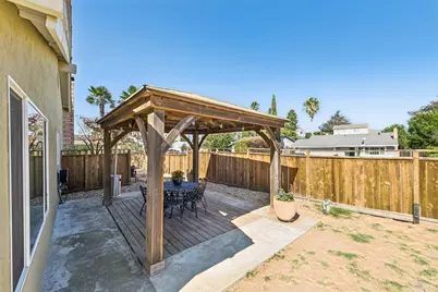 201 Radnor Court, Benicia, CA 94510 - Photo 32