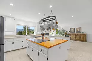 10 Santa Yorma Ct, Novato, CA 94945 - Photo 2
