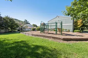 110 Oliva Ct, Novato, CA 94947 - Photo 38
