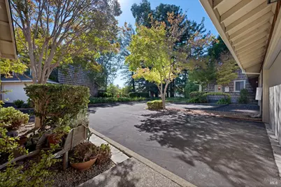 1609 Monroe Court, Petaluma, CA 94954 - Photo 2