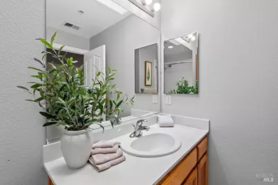 964 McClelland Drive, Windsor, CA 95492 - Photo 32