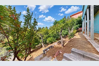 9515 Castlewood Street, Oakland, CA 94605 - Photo 24
