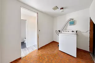 9515 Castlewood St, Oakland, CA 94605 - Photo 8