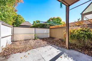 1990 Knolls Dr, Santa Rosa, CA 95405 - Photo 16