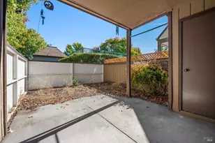 1990 Knolls Dr, Santa Rosa, CA 95405 - Photo 14
