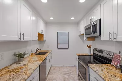1548 Center Road #23, Novato, CA 94947 - Photo 4