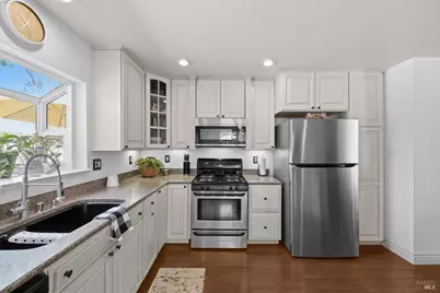 416 Limerick Way, Vacaville, CA 95688 - Photo 10