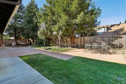132 Carlton Avenue, Vacaville, CA 95687 - Photo 12