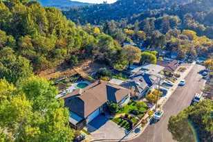 28 Oak Tree Ln, Fairfax, CA 94930 - Photo 4
