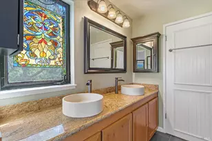250 Bay Vista Cir, Sausalito, CA 94965 - Photo 24