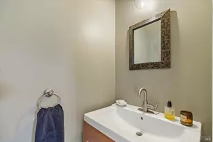 250 Bay Vista Cir, Sausalito, CA 94965 - Photo 8