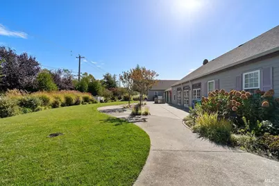 7 Falcon Crest Circle, Napa, CA 94558 - Photo 36