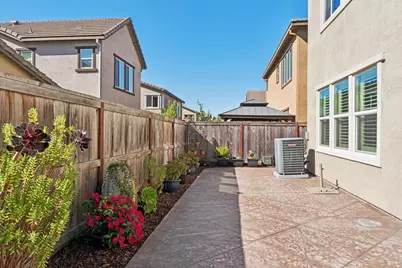 1525 Keats Place, Rohnert Park, CA 94928 - Photo 42