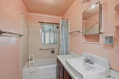 2875 W Steele Lane, Santa Rosa, CA 95403 - Photo 14