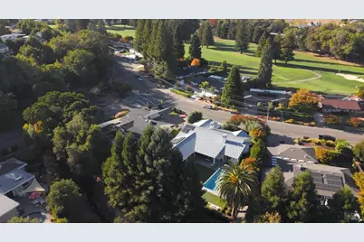 75 Fairway Drive, Novato, CA 94949 - Photo 2