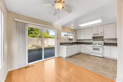 8528 Liman Way, Rohnert Park, CA 94928 - Photo 10