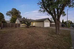 8528 Liman Way, Rohnert Park, CA 94928 - Photo 2
