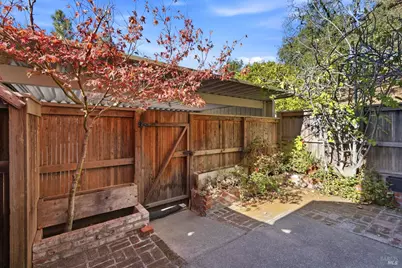 210 Albion Court, Novato, CA 94947 - Photo 28