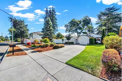 2111 W Lincoln Avenue, Napa, CA 94558 - Photo 40