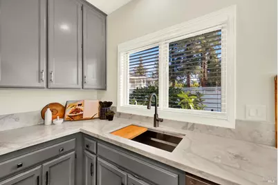 2111 W Lincoln Avenue, Napa, CA 94558 - Photo 12