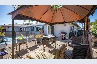 1605 Kelly Street, Santa Rosa, CA 95401 - Photo 32