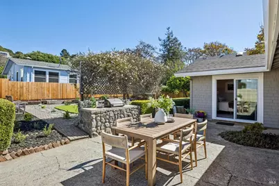 893 Tiburon Boulevard, Tiburon, CA 94920 - Photo 30