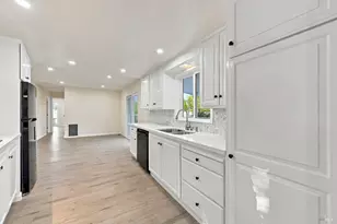 111 Sunrise Ln, Novato, CA 94949 - Photo 18