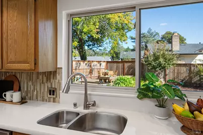 2501 Middle Creek Court, Santa Rosa, CA 95409 - Photo 12