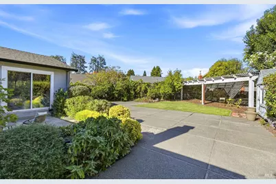 4248 Leafwood Circle, Santa Rosa, CA 95405 - Photo 32