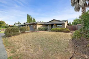 1455 Westminster Dr, Fairfield, CA 94533 - Photo 2