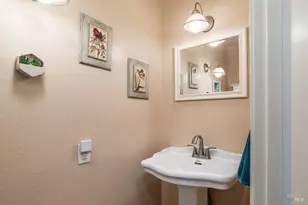 563 Fernando Dr, Novato, CA 94945 - Photo 16